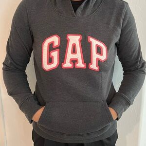 Gap Women’s Pullover hoodie NWT